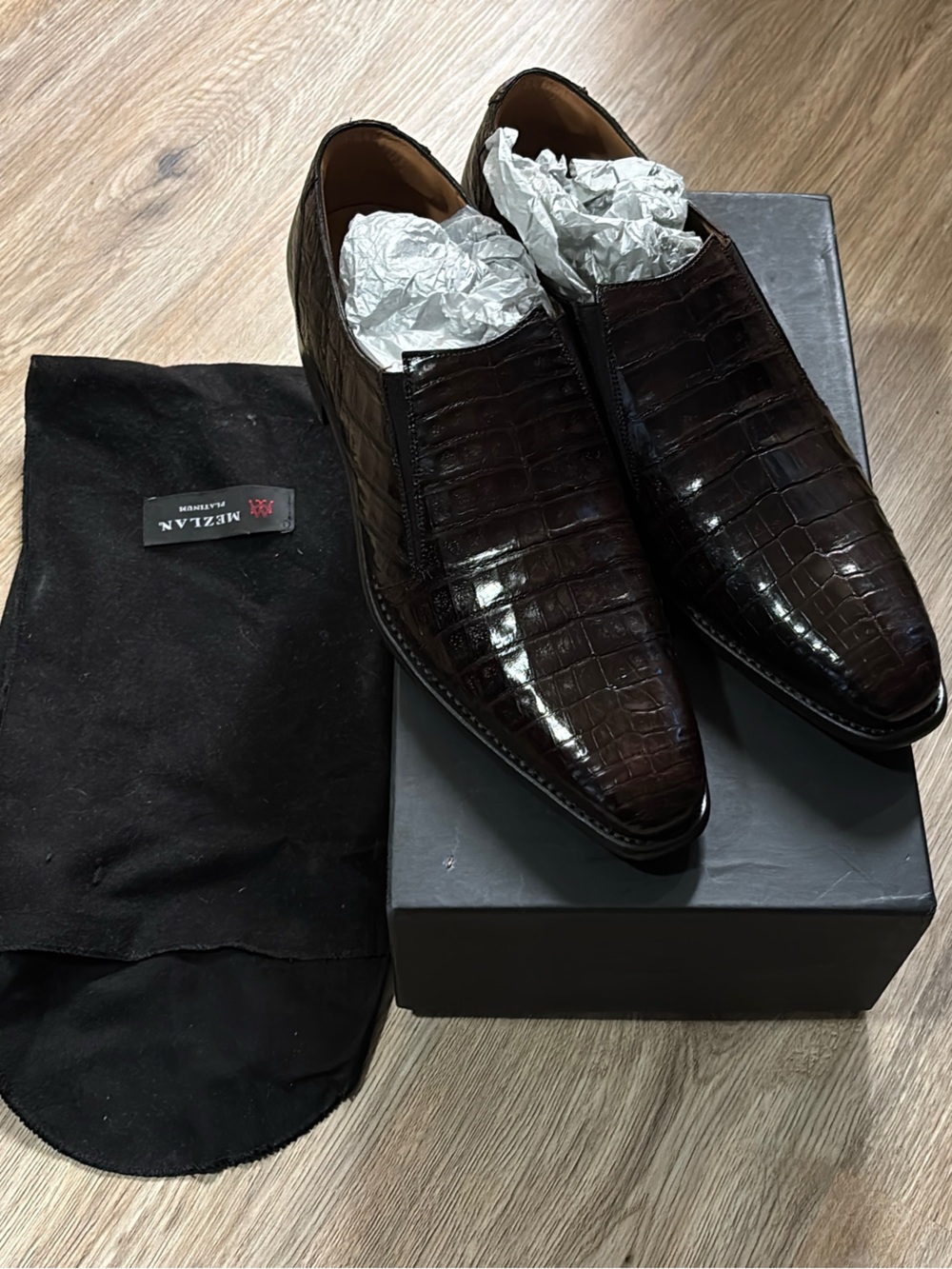 Mezlan Dark Brown Croc-Embossed Slip-On Oxfords